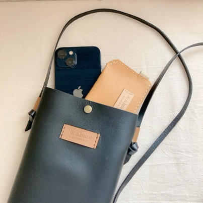 身柄におでかけ　leatherお散歩ポシェット